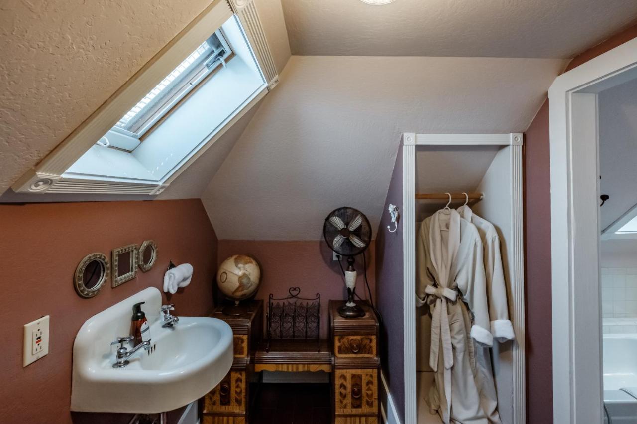 Mamere'S Guest House Monmouth Экстерьер фото