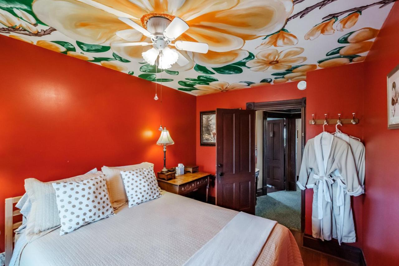 Mamere'S Guest House Monmouth Экстерьер фото